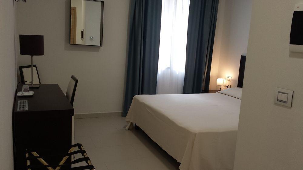 Buddi Hotel Platamona Exterior foto