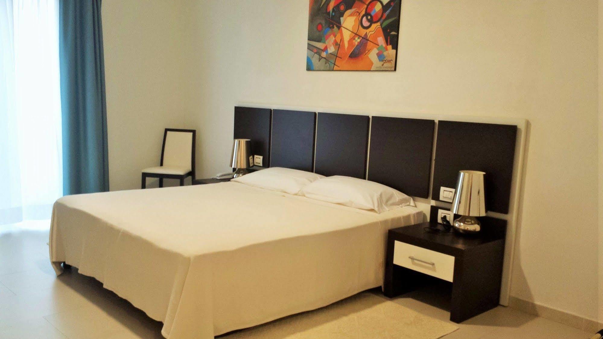 Buddi Hotel Platamona Exterior foto
